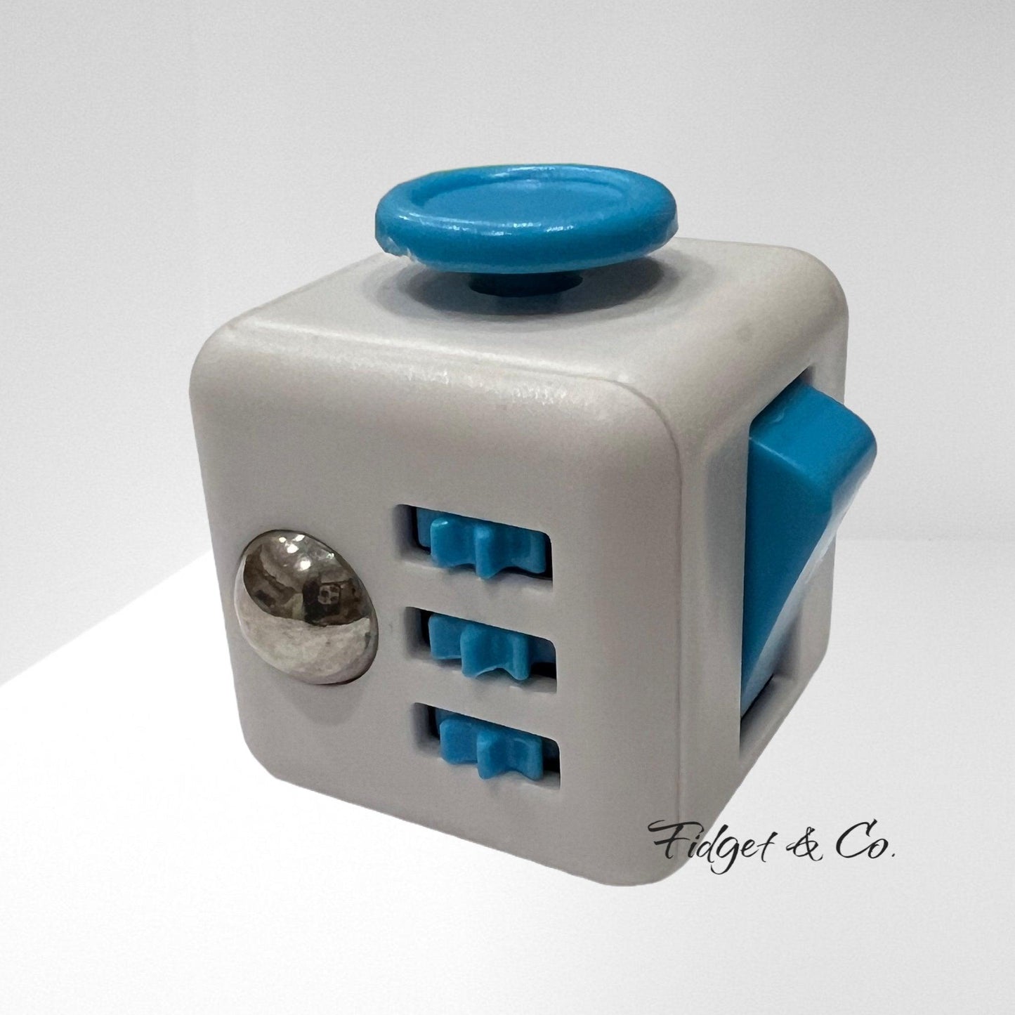 6 Sided Fidget Cube with Protective Display/Case - Fidget & Co.