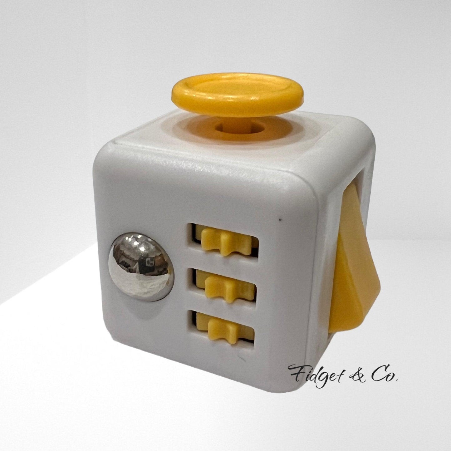 6 Sided Fidget Cube with Protective Display/Case - Fidget & Co.